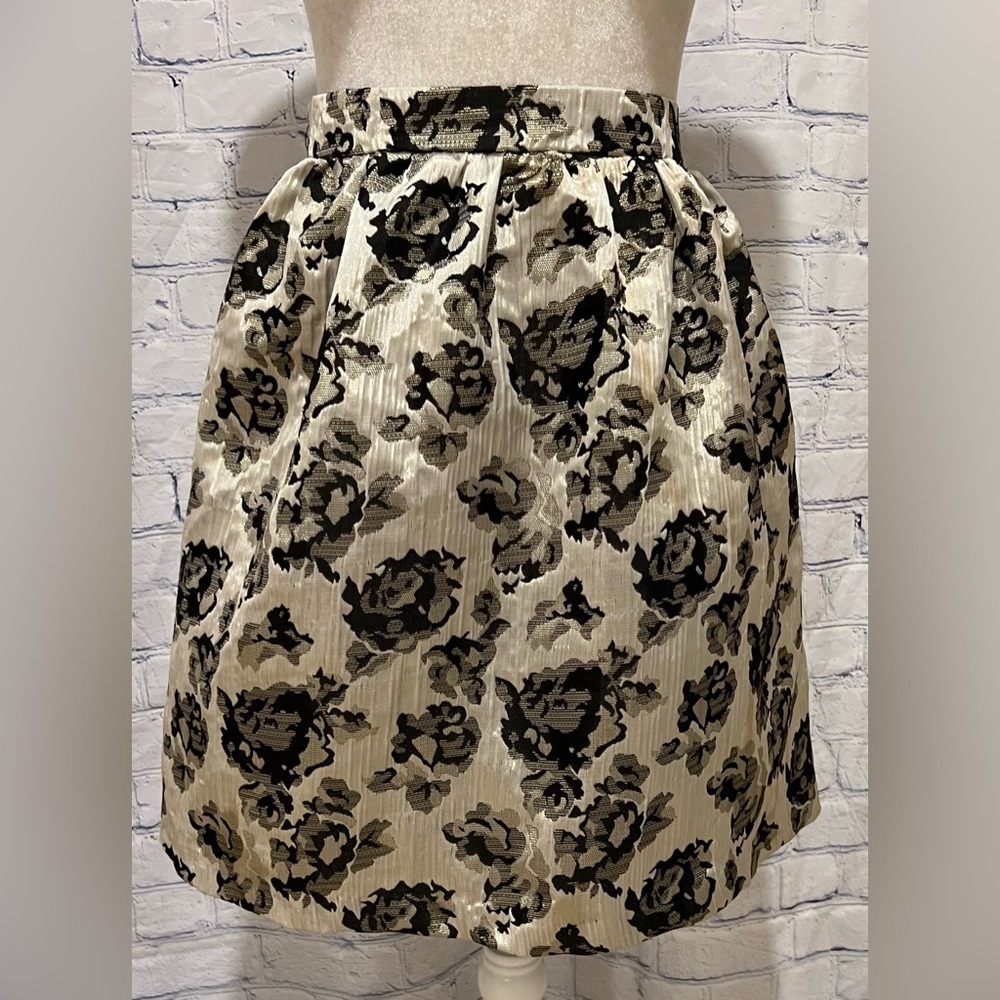 Forever 21 silver and black metallic a-line floral skirt size medium